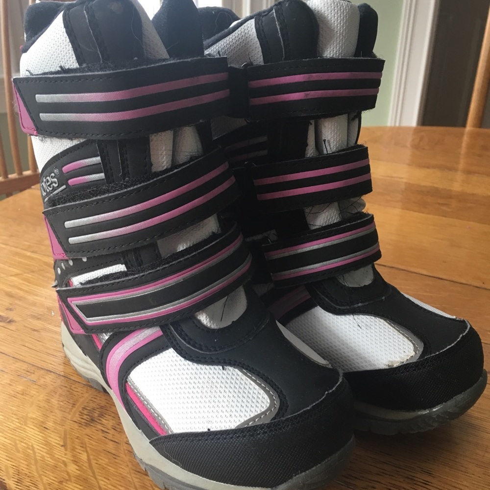 Girls Snow Boots (hardly worn)
